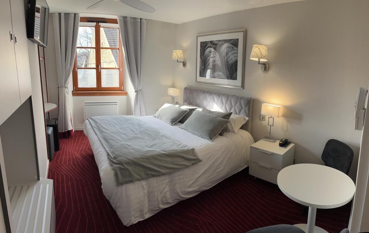Logis Hotel Des Messageries อาร์บัวส์ ภายนอก รูปภาพ