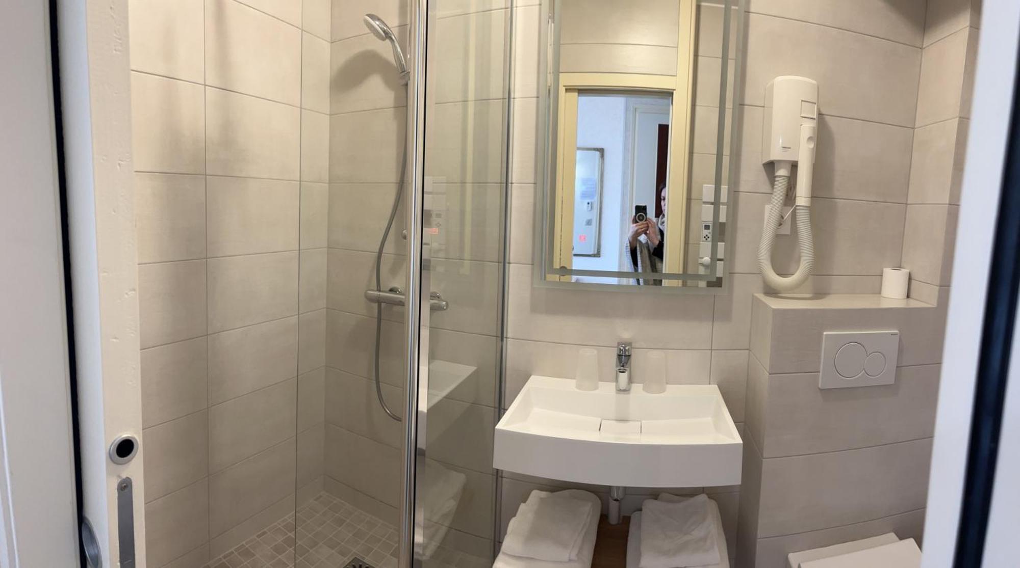 Logis Hotel Des Messageries อาร์บัวส์ ภายนอก รูปภาพ