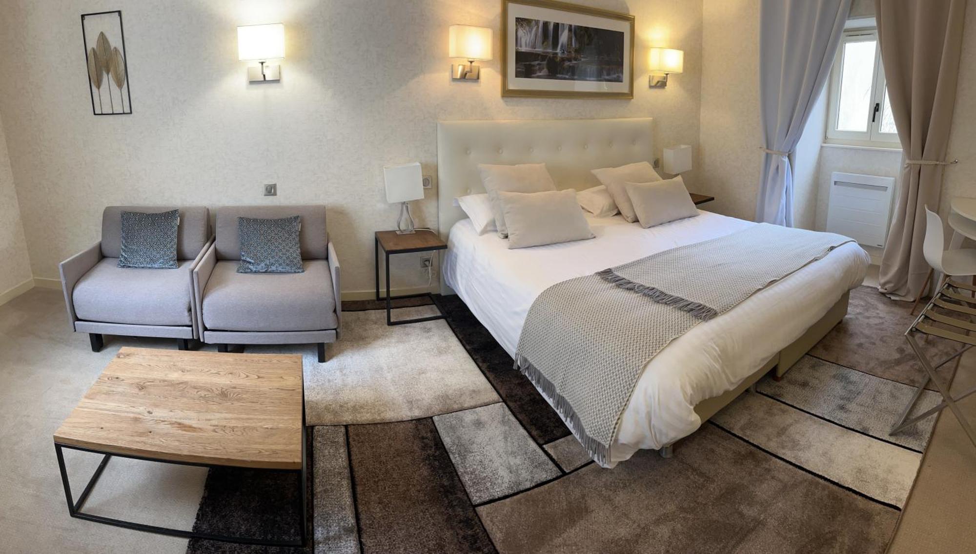 Logis Hotel Des Messageries อาร์บัวส์ ภายนอก รูปภาพ