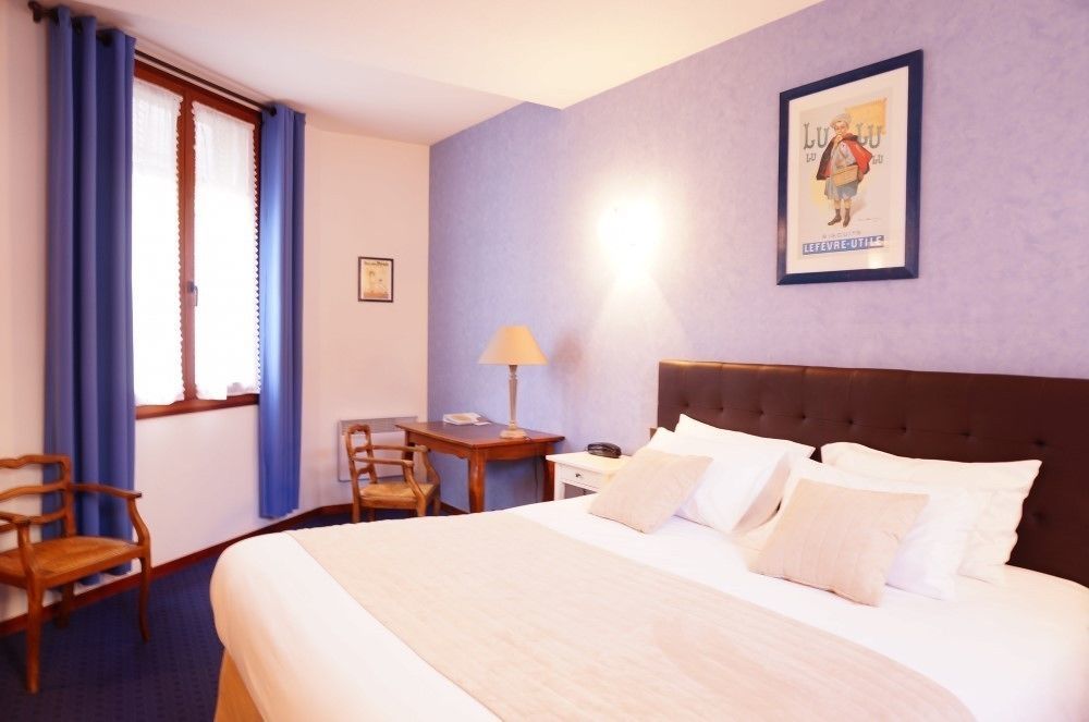 Logis Hotel Des Messageries อาร์บัวส์ ภายนอก รูปภาพ